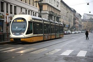 Milano-Auto-Strada-Tram
