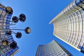 solar tree e la torre unicredit